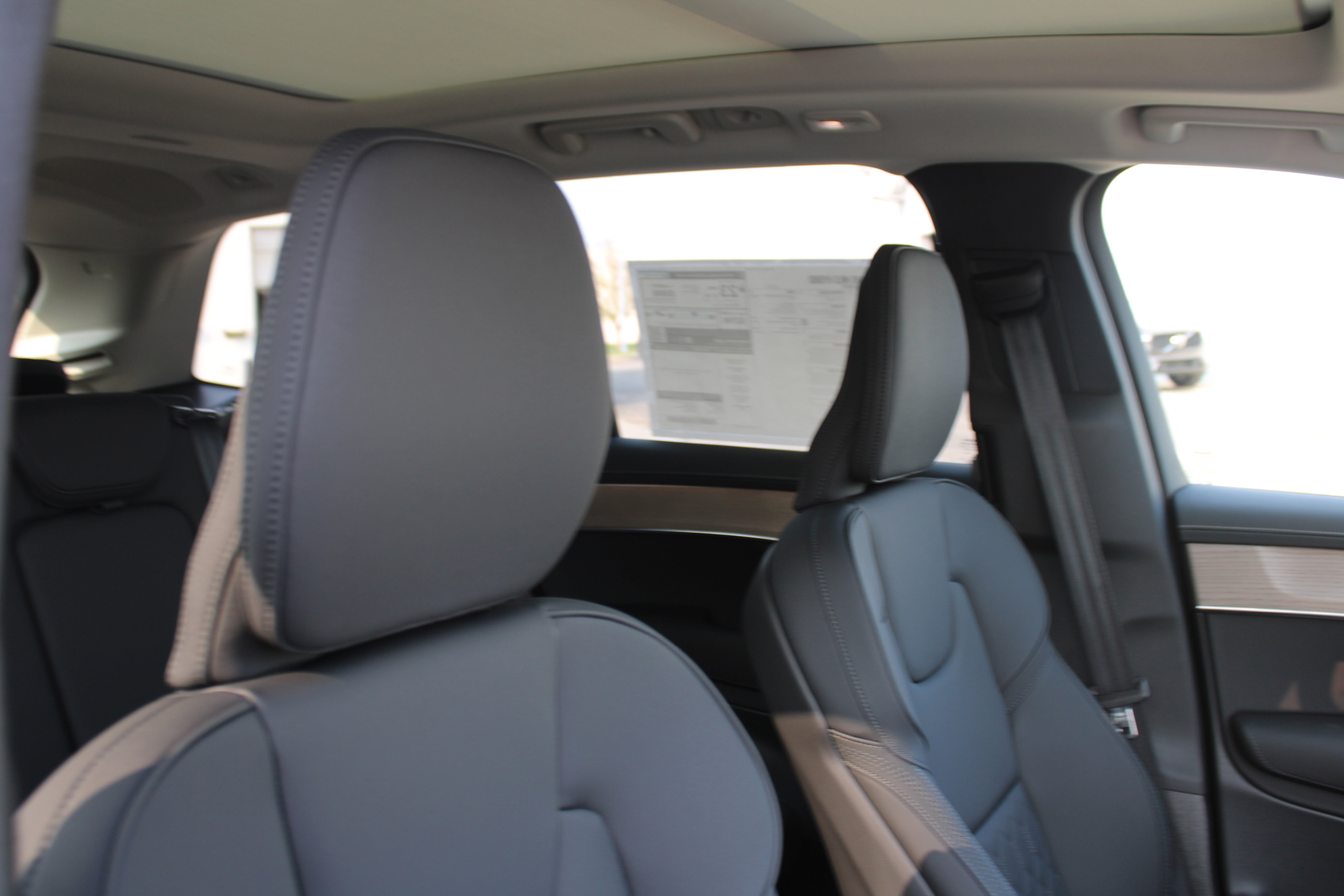 New 2026 Volvo XC90 B6 Plus w/ Protection Package Premier AWD/4WD image 37
