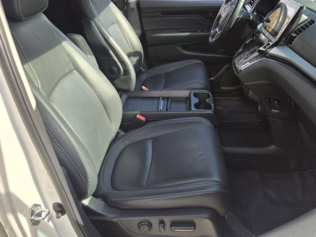 Certified 2024 Honda Odyssey Touring image 17