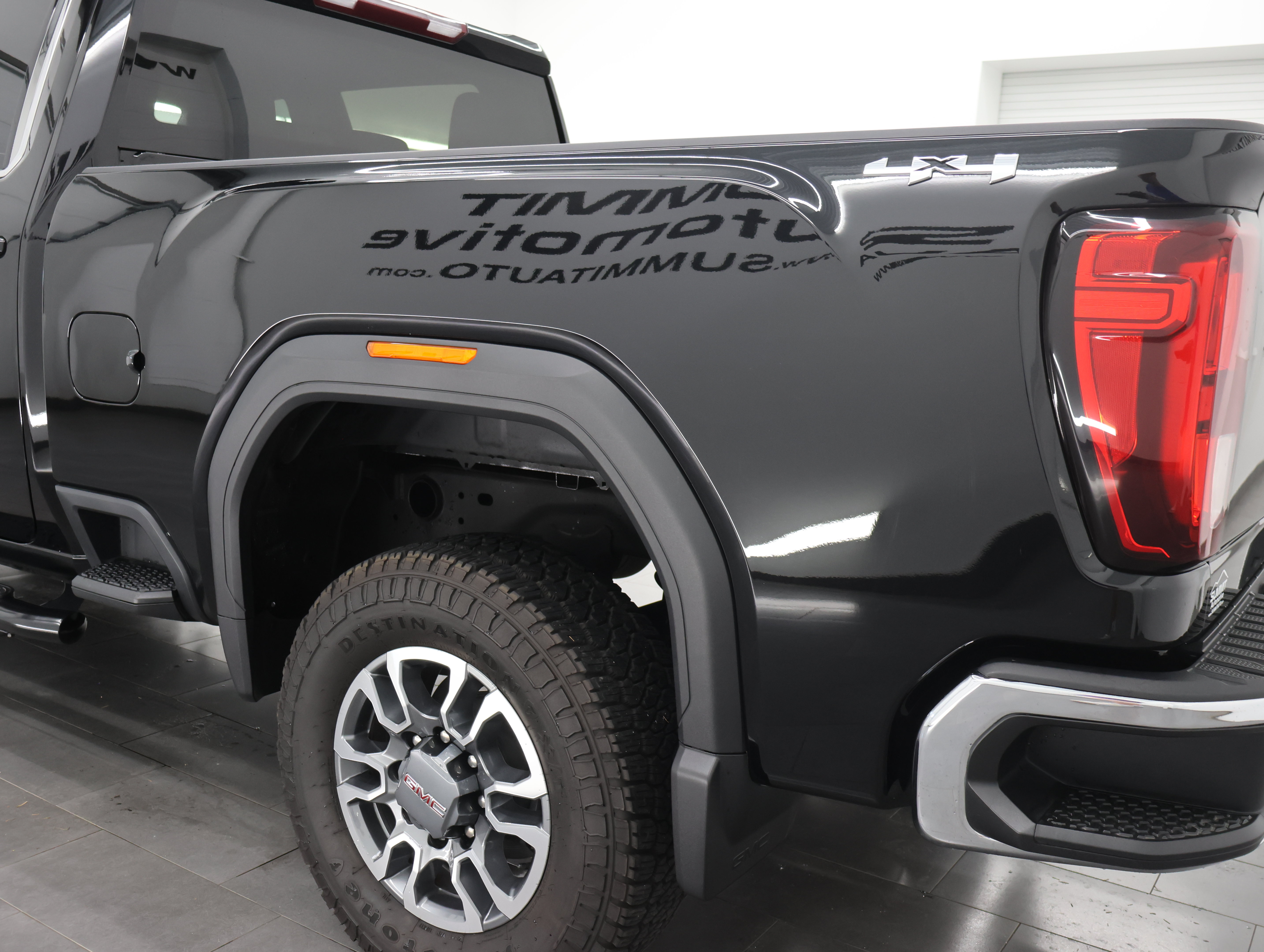 Used 2023 GMC Sierra 2500 SLE AWD/4WD image 29