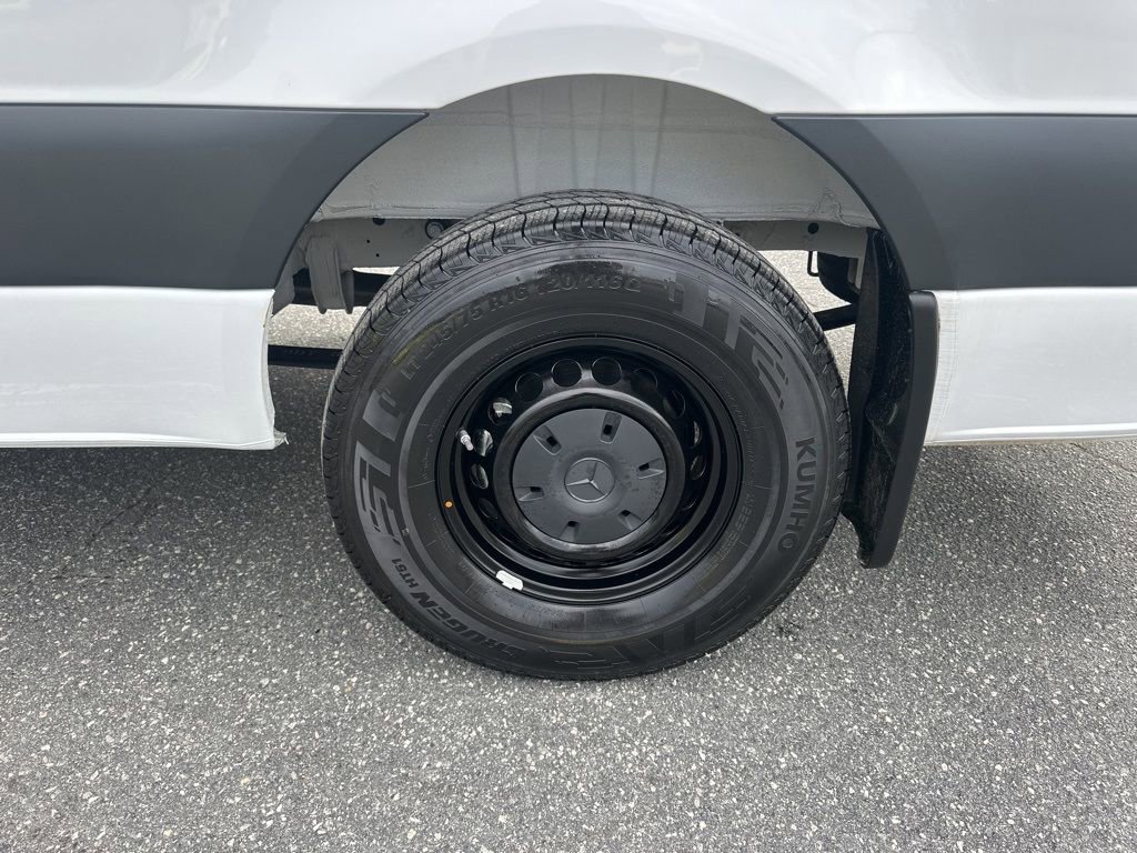 Used 2025 Mercedes-Benz Sprinter 2500 image 26