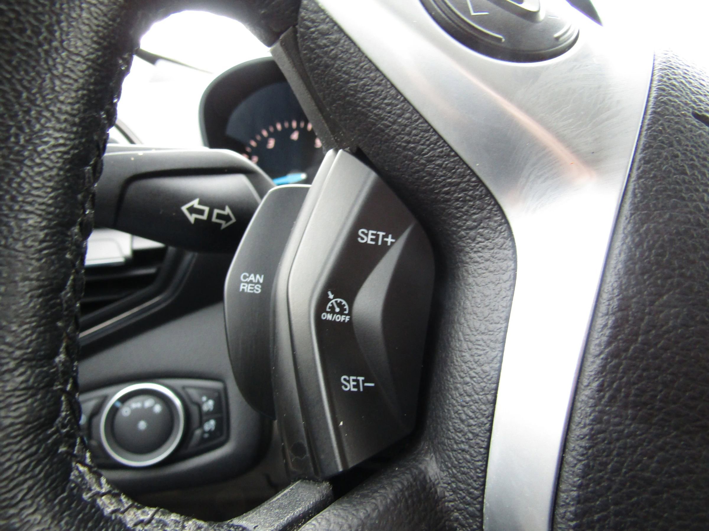 Used 2016 Ford Escape Titanium image 34