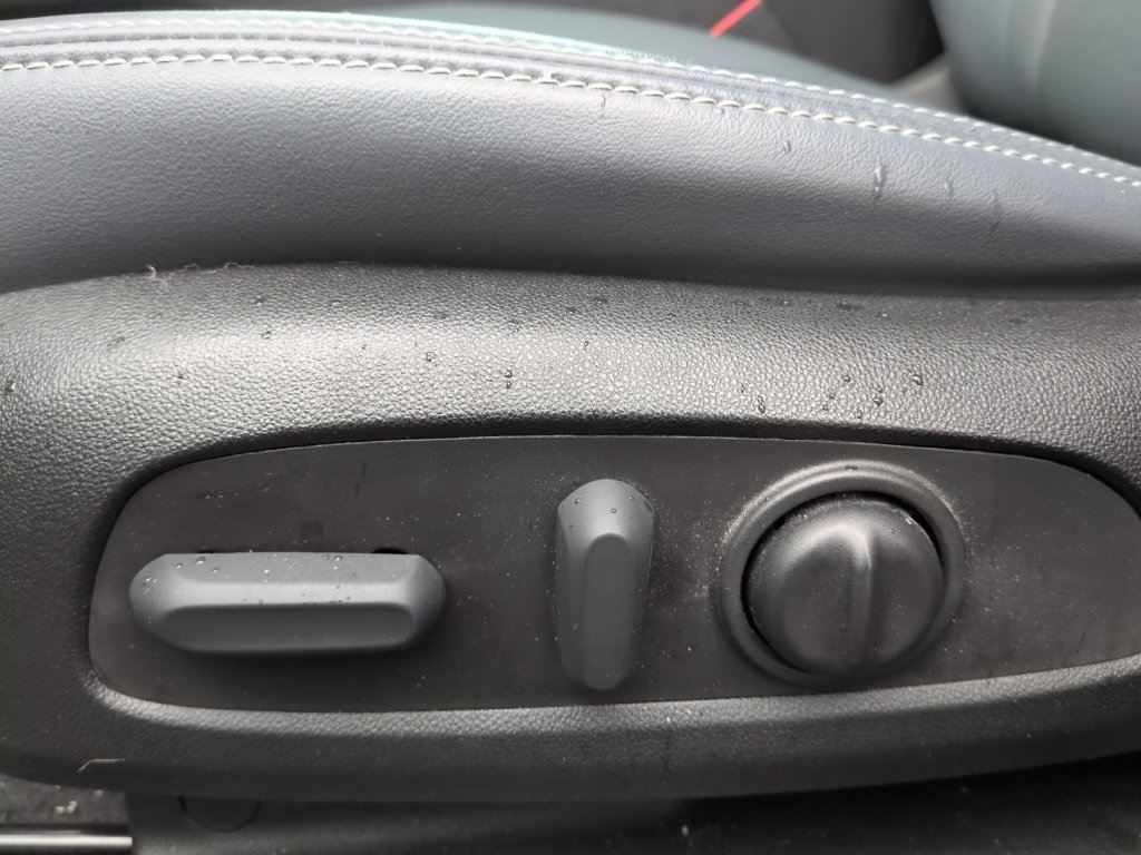 Used 2024 Buick Enclave Essence w/ Experience Buick Package image 29