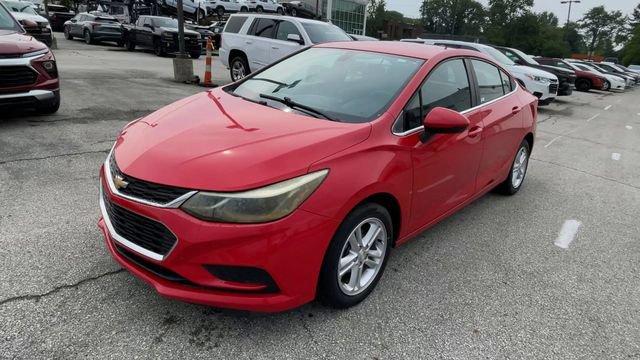 Used 2017 Chevrolet Cruze LT w/ Convenience Package FWD image 6