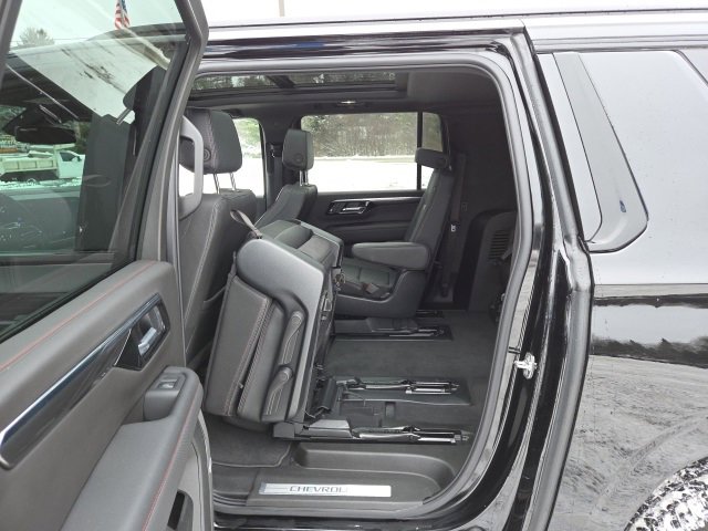 Used 2025 Chevrolet Suburban RST image 47