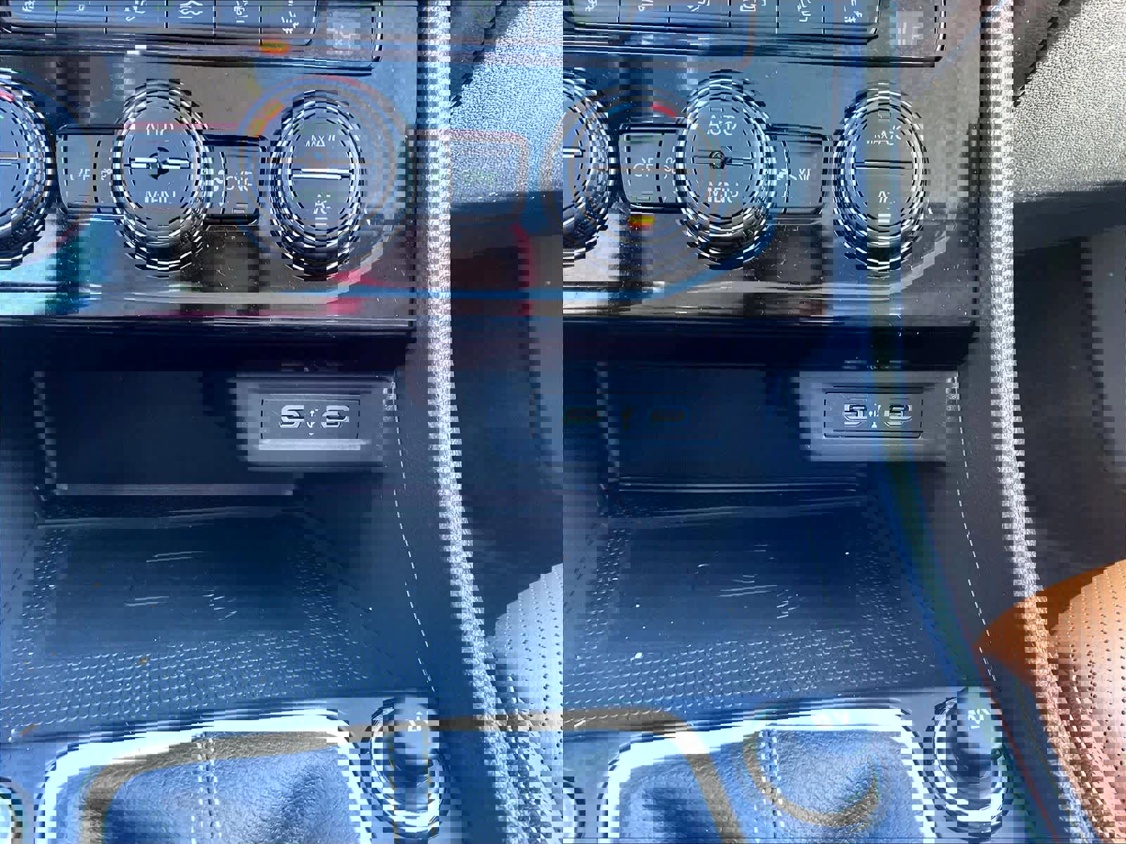 Certified 2023 Volkswagen Jetta SEL image 25