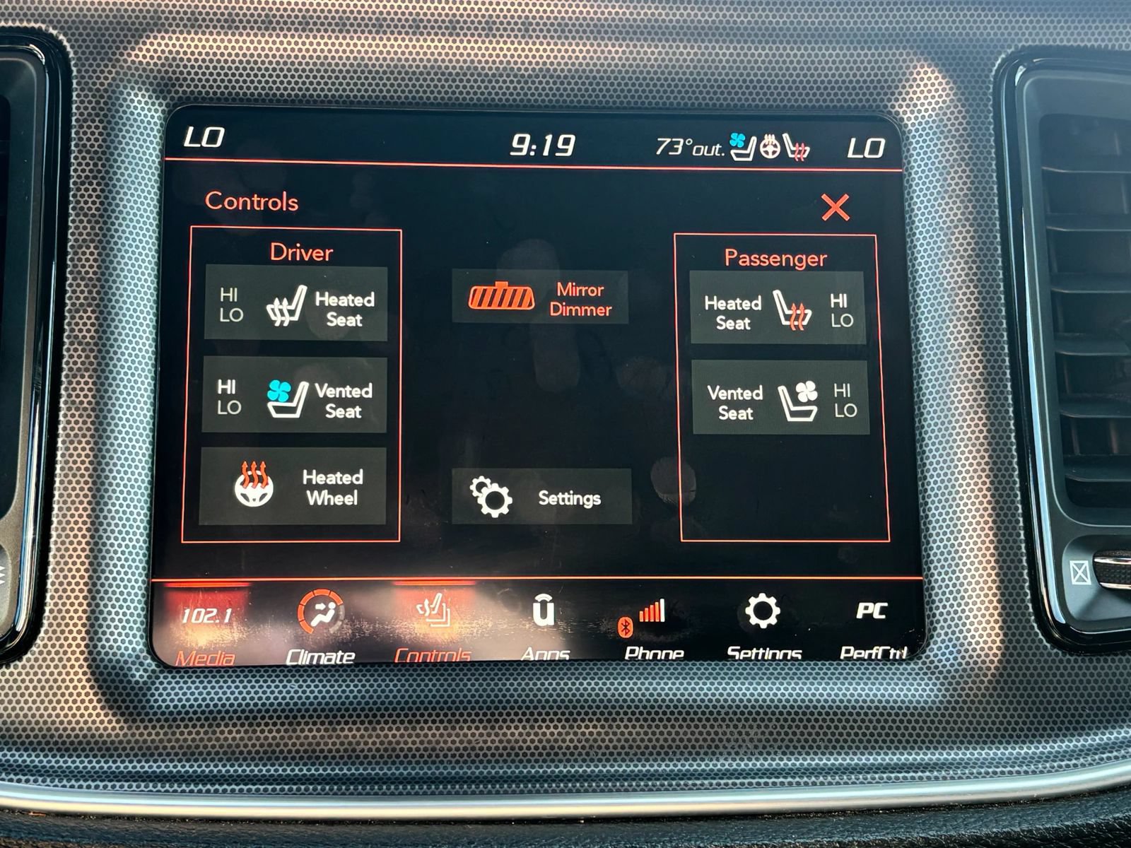 Used 2018 Dodge Challenger R/T Scat Pack w/ Dynamics Package RWD image 26