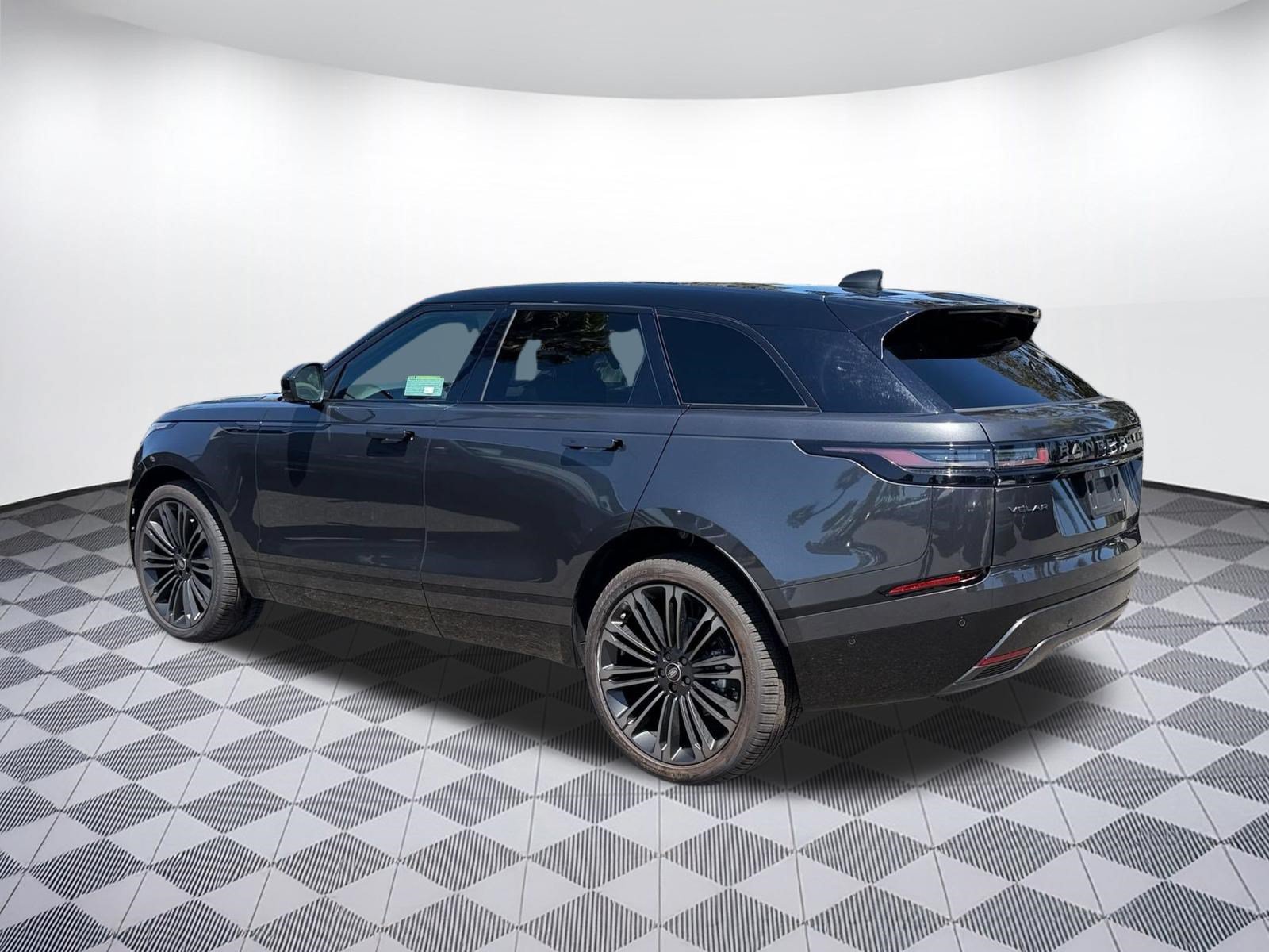 New 2026 Land Rover Range Rover Velar Dynamic SE AWD/4WD image 3