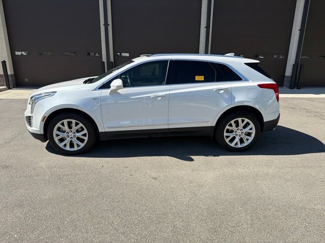 Used 2019 Cadillac XT5 Luxury w/ LPO, Radiant Package FWD image 3