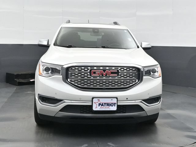 Used 2019 GMC Acadia Denali w/ Technology Package FWD image 4