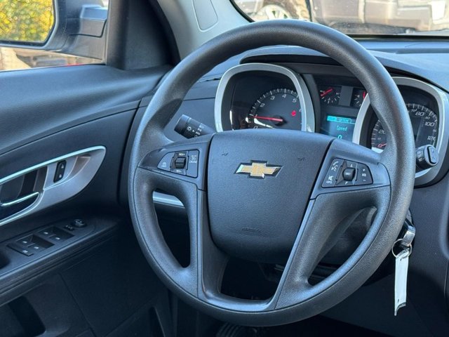 Used 2017 Chevrolet Equinox LS FWD image 12
