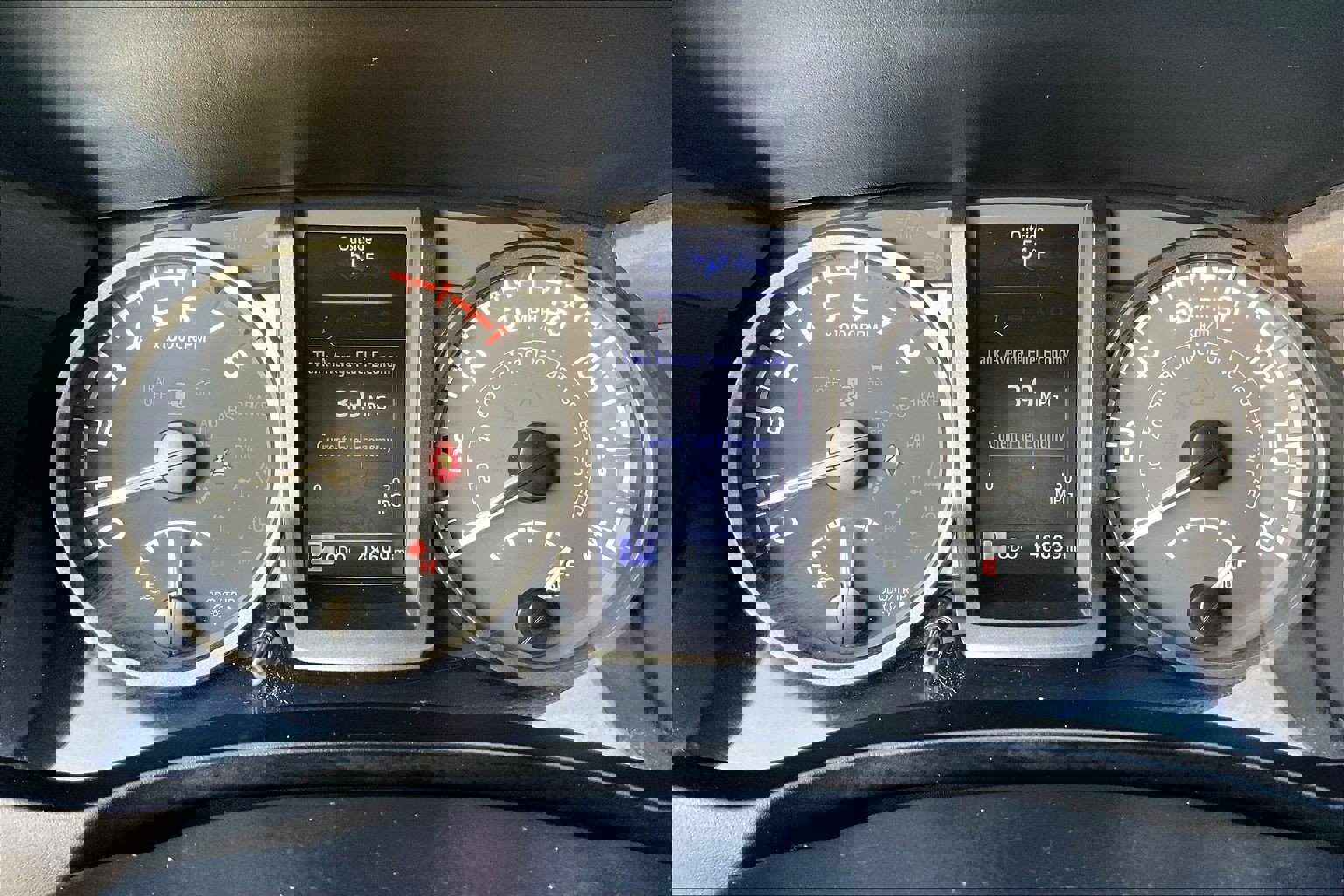 Used 2020 Toyota Tacoma TRD Off-Road w/ Technology Package image 19