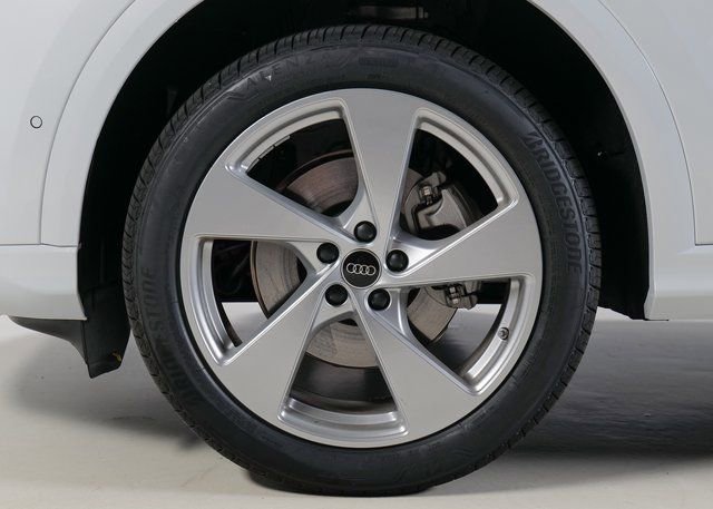 Used 2025 Audi Q5 Premium Plus w/ Premium Plus image 24