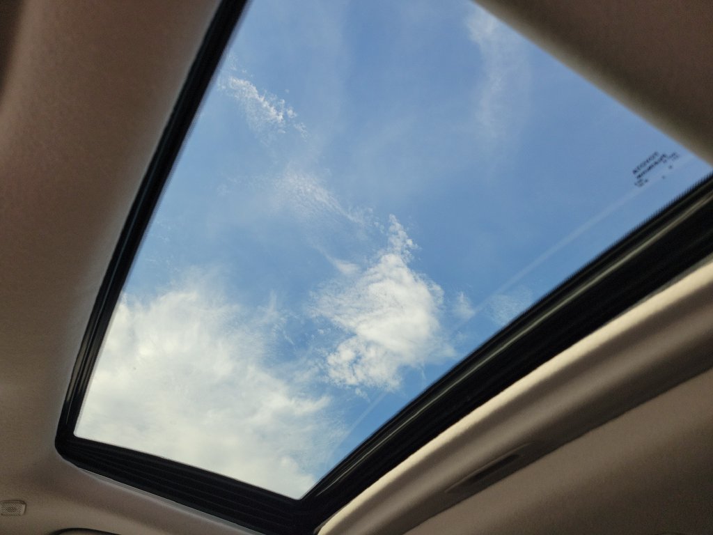 Used 2025 Toyota Corolla Cross LE w/ Moonroof Package FWD image 31
