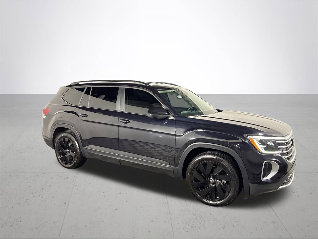 Used 2024 Volkswagen Atlas SE image 4