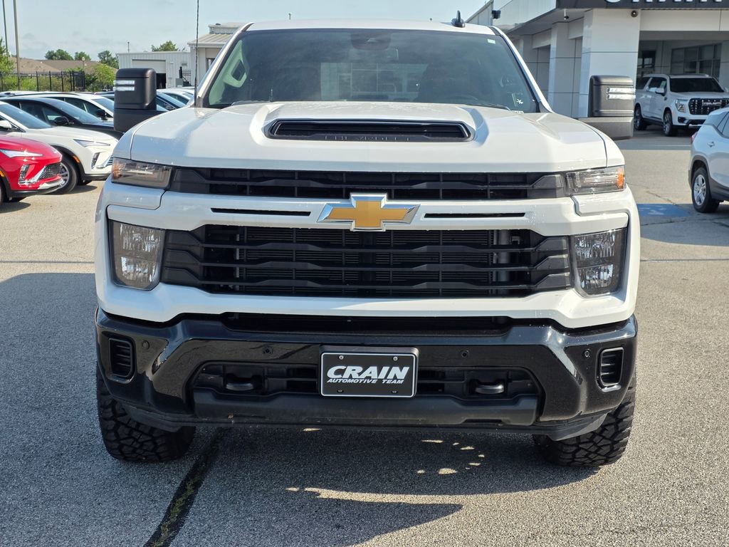 Used 2025 Chevrolet Silverado 2500 Custom w/ Custom Value Package AWD/4WD image 2