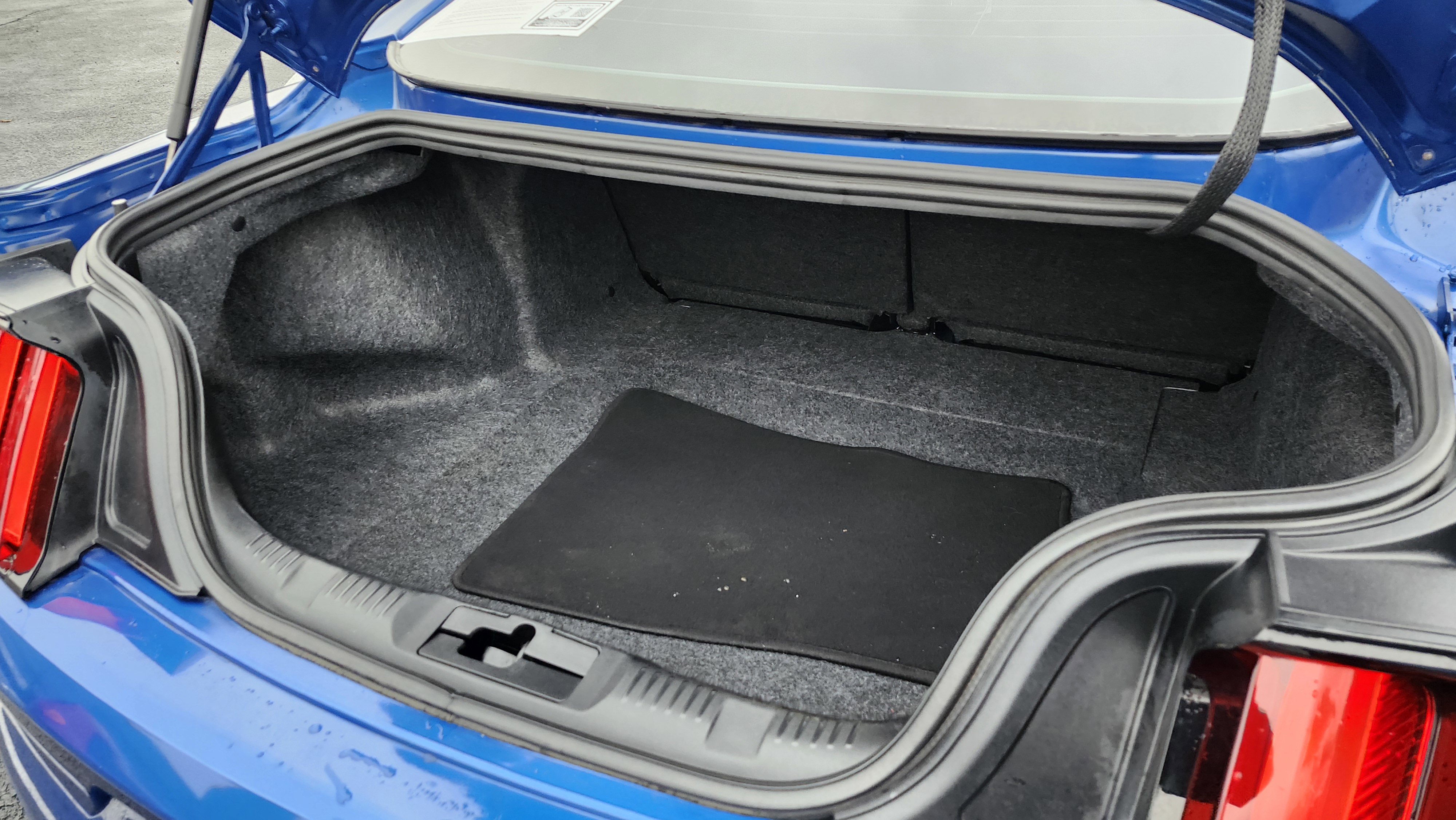 Used 2017 Ford Mustang Coupe w/ Ecoboost Performance Package image 15