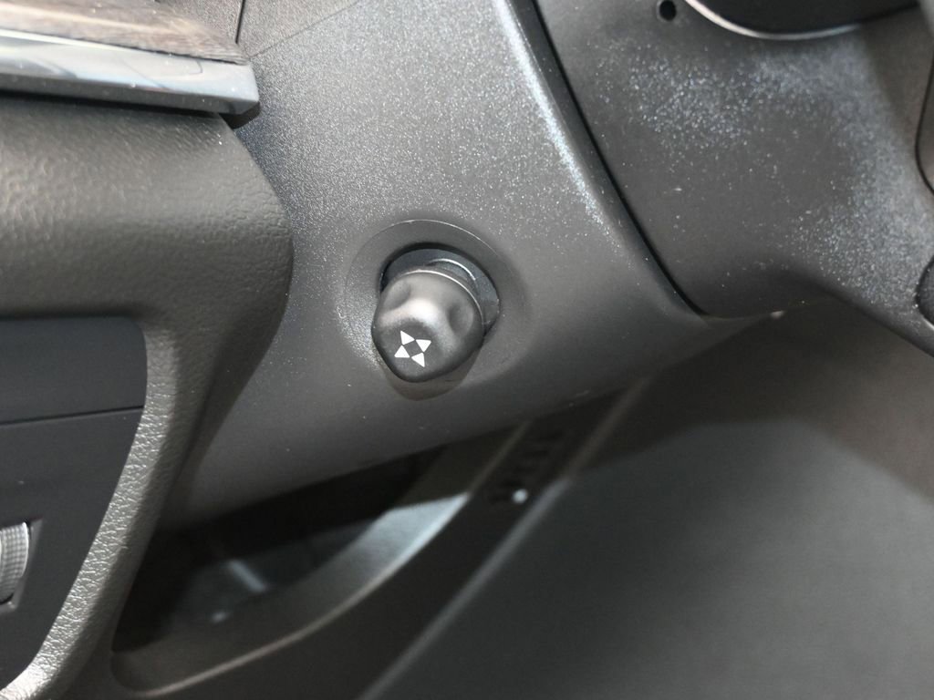 Used 2023 Jeep Grand Cherokee L Overland image 17