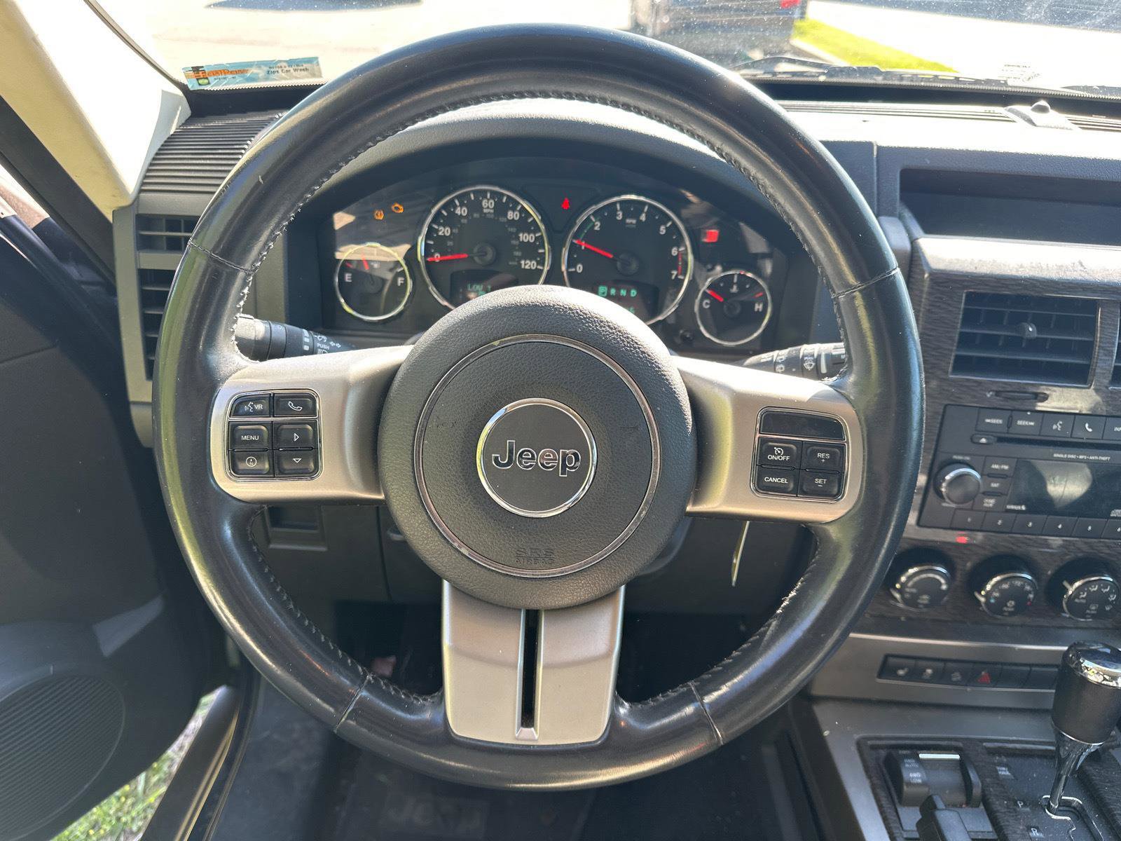 Used 2012 Jeep Liberty Limited Jet w/ Comfort/Convenience Group AWD/4WD image 15