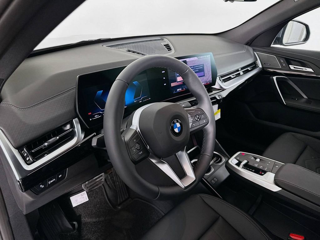 Used 2026 BMW X2 xDrive28i w/ Convenience Package image 9