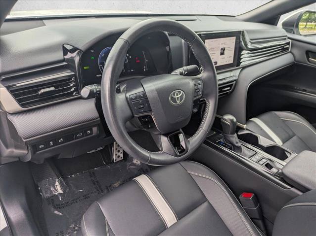 Used 2025 Toyota Camry SE w/ Convenience Package FWD image 10