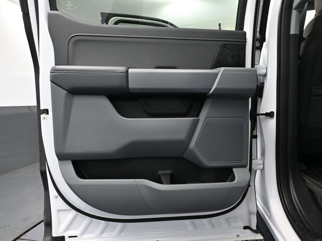 Used 2022 Ford F150 XLT w/ Equipment Group 302A High image 38