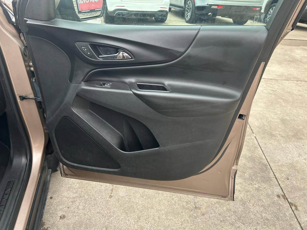 Used 2019 Chevrolet Equinox LT image 16