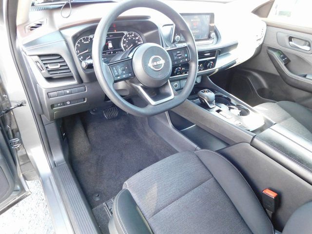 Used 2023 Nissan Rogue SV image 14