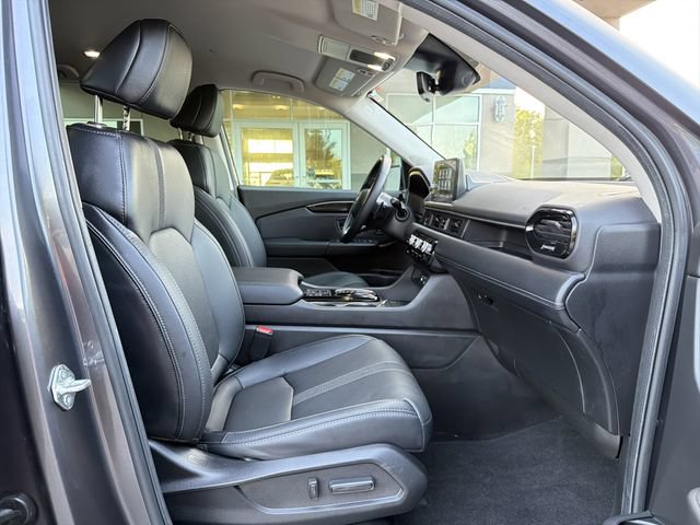 Used 2025 Honda Pilot EX-L image 17