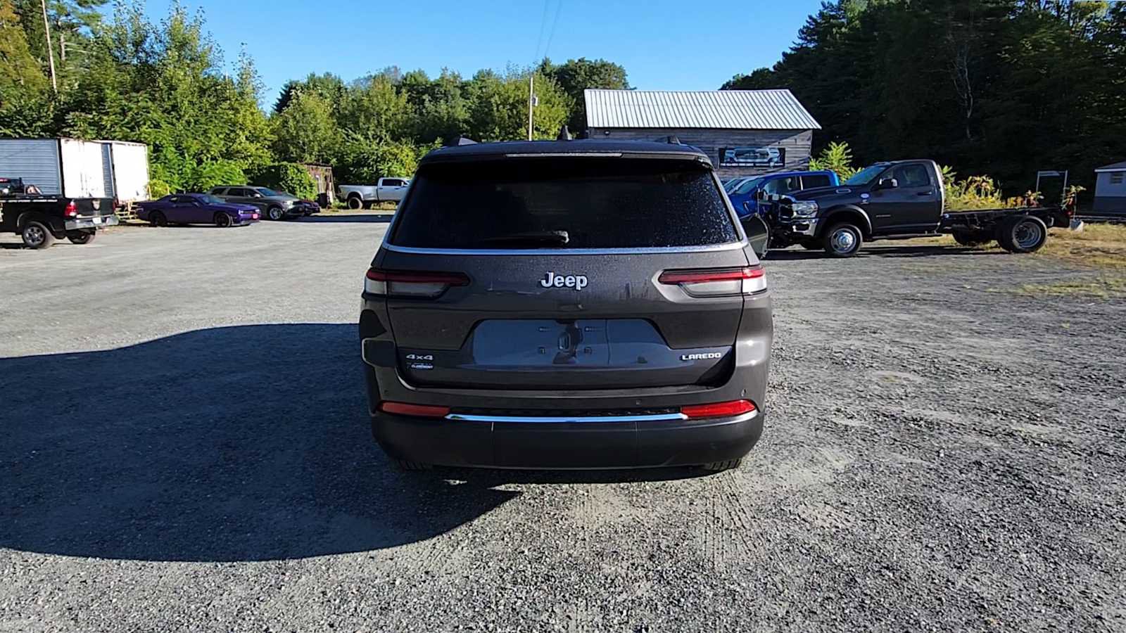 New 2025 Jeep Grand Cherokee L Laredo image 7