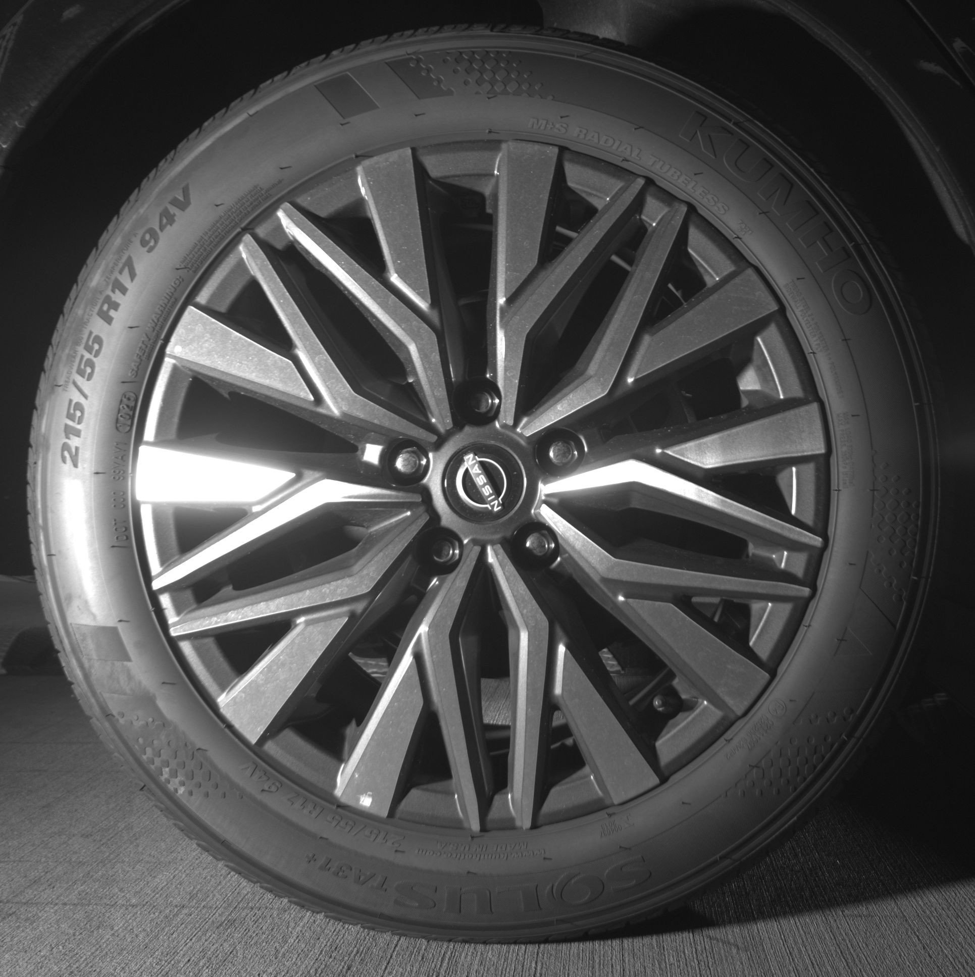 Used 2025 Nissan Altima 2.5 SV FWD image 15