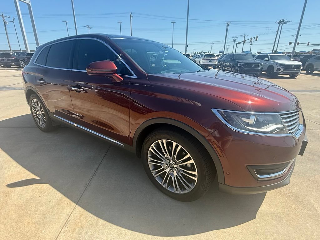 Used 2016 Lincoln MKX Reserve w/ Technology Package FWD image 4