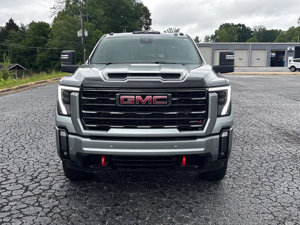 Used 2024 GMC Sierra 2500 AT4 w/ AT4 Preferred Package AWD/4WD image 2