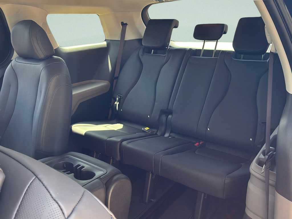 New 2026 Kia Carnival FWD image 35