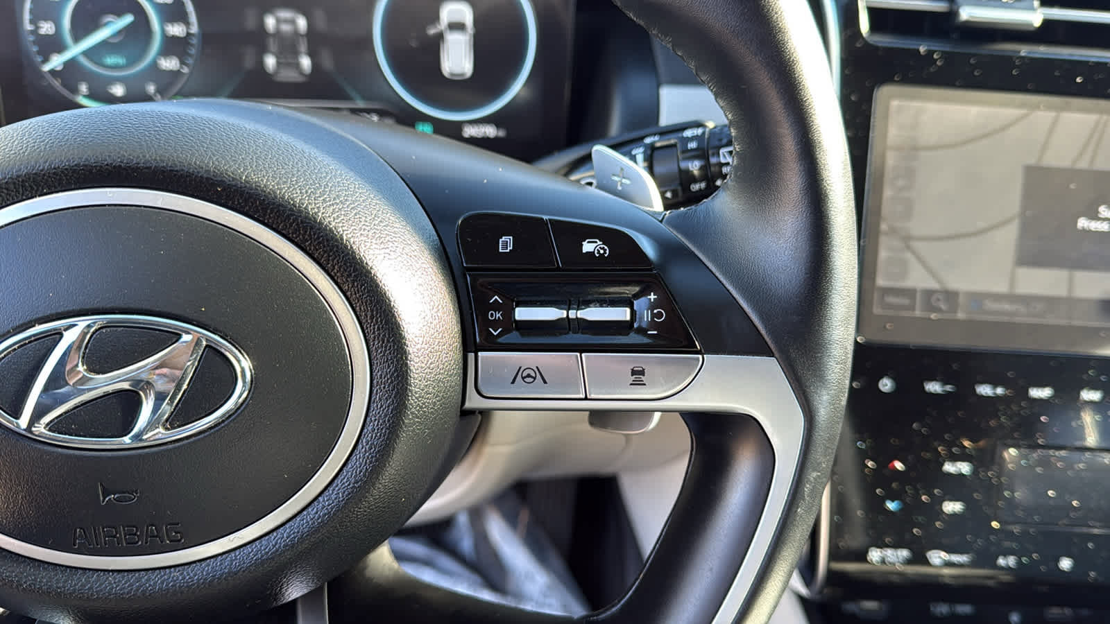 Used 2022 Hyundai Tucson Limited image 16