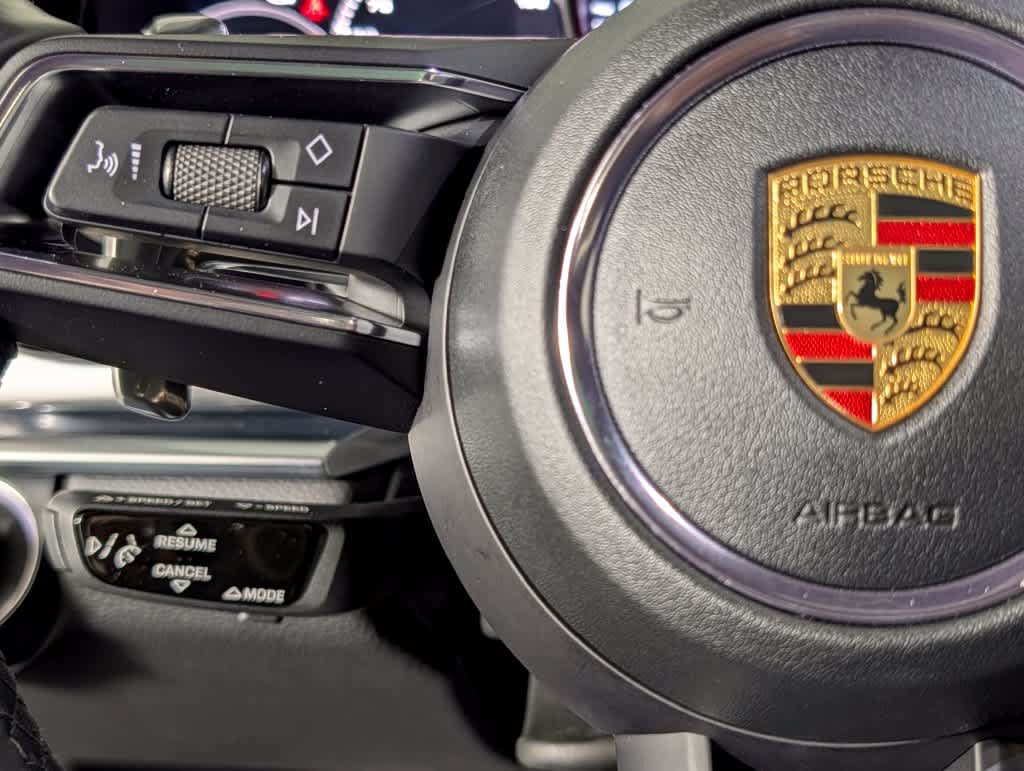 Used 2021 Porsche Panamera RWD image 35
