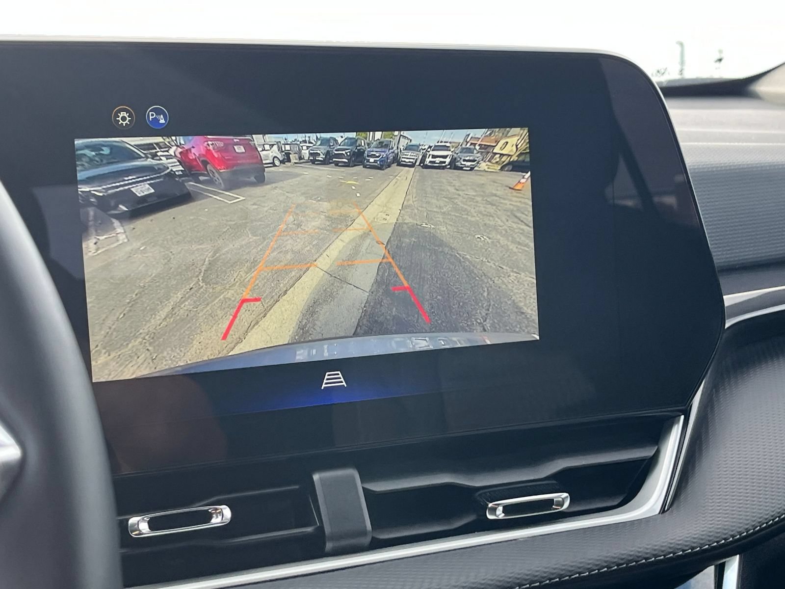 Used 2025 Chevrolet Equinox LT FWD image 24