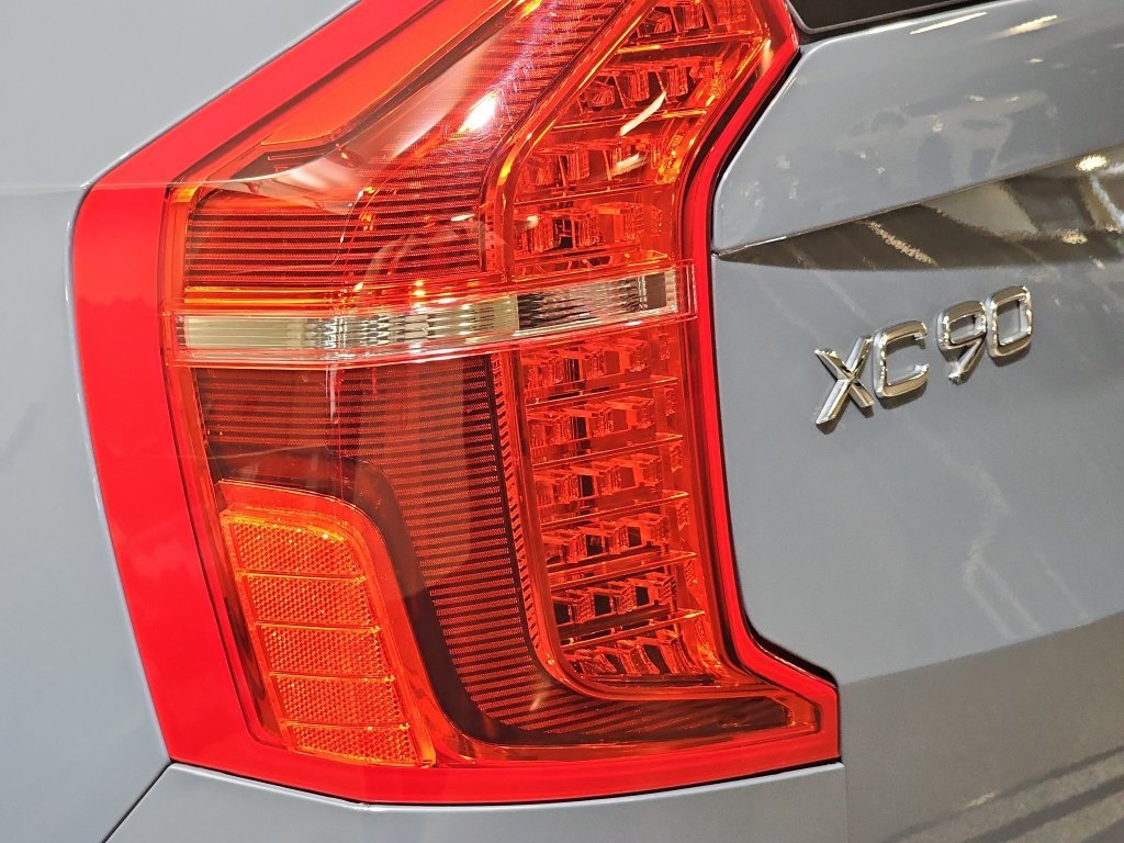 Used 2021 Volvo XC90 T6 Inscription w/ Protection Package Premier AWD/4WD image 36