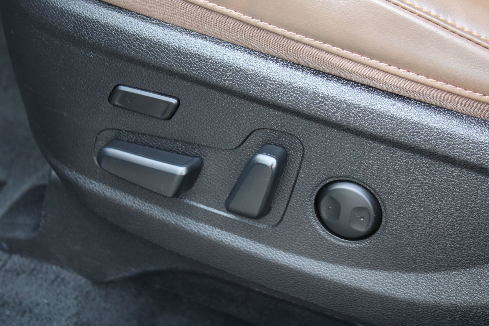 Used 2022 Kia Telluride SX w/ SX Prestige Package image 25