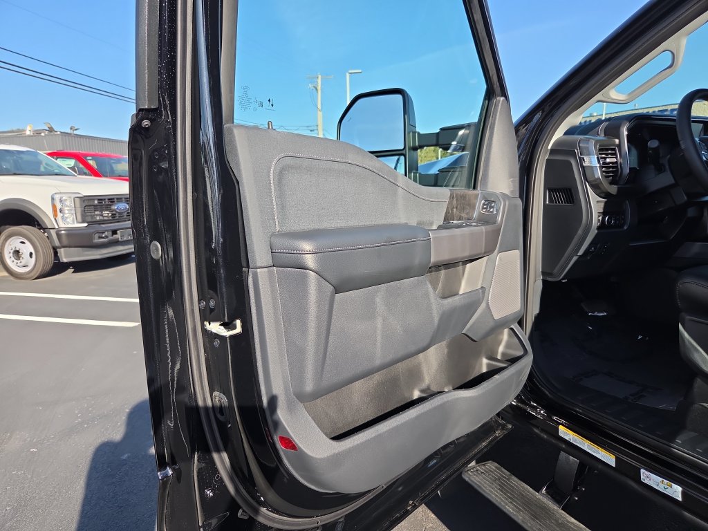 New 2027 Ford F450 Lariat w/ Lariat Ultimate Package AWD/4WD image 26