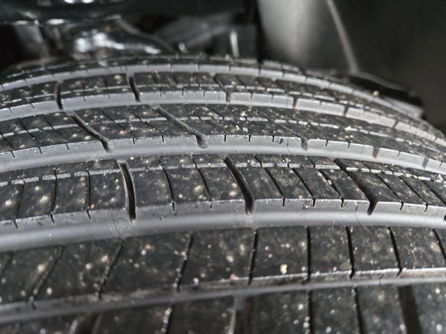 Used 2024 Nissan Frontier SL w/ Technology Package image 8