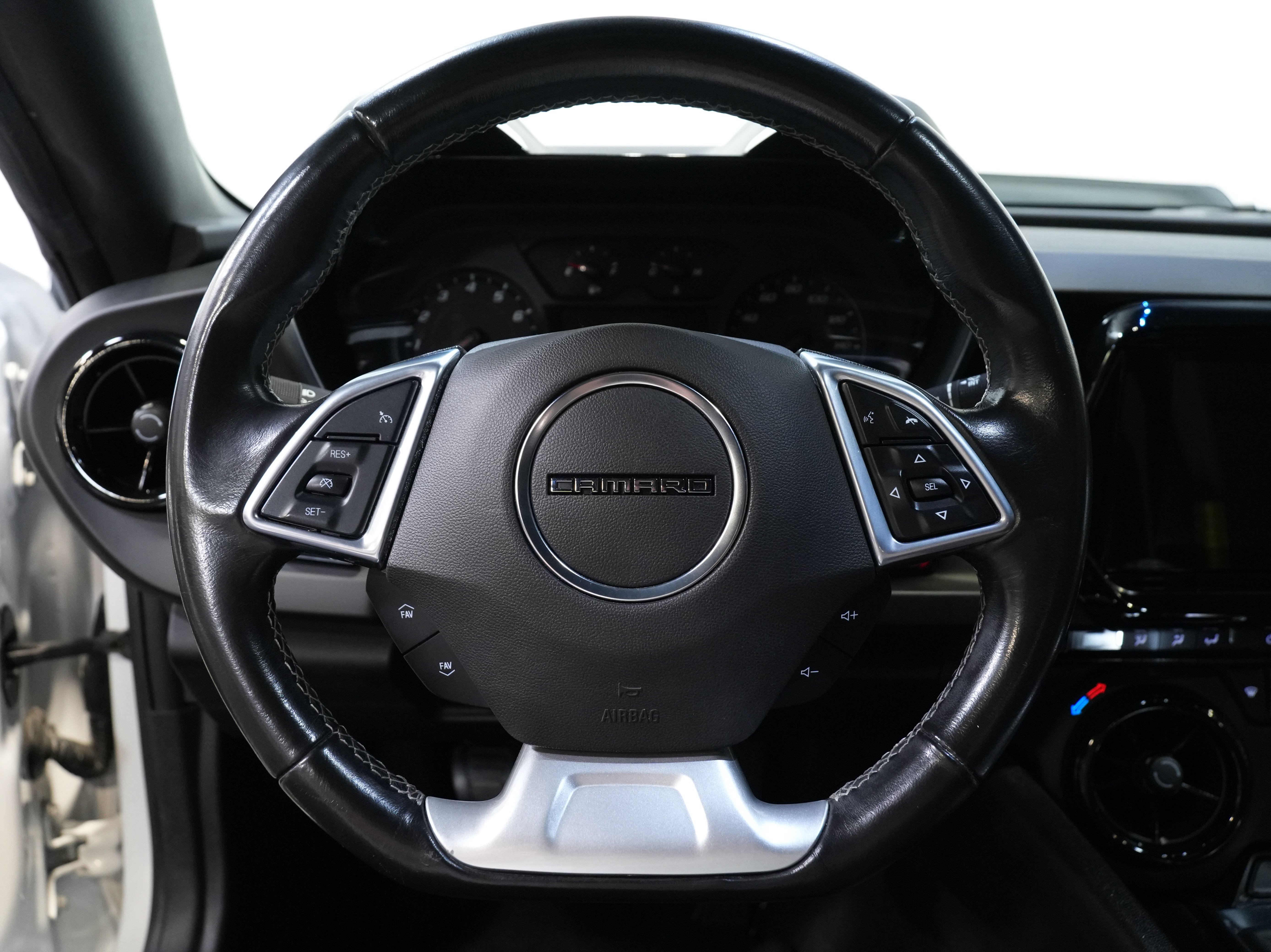 Used 2019 Chevrolet Camaro LS RWD image 31