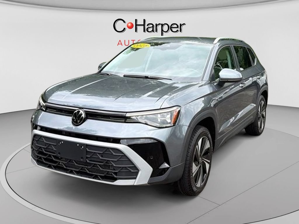 Used 2025 Volkswagen Taos SE AWD/4WD image 6