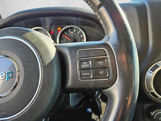 Used 2017 Jeep Wrangler Unlimited Sahara w/ Connectivity Group image 10