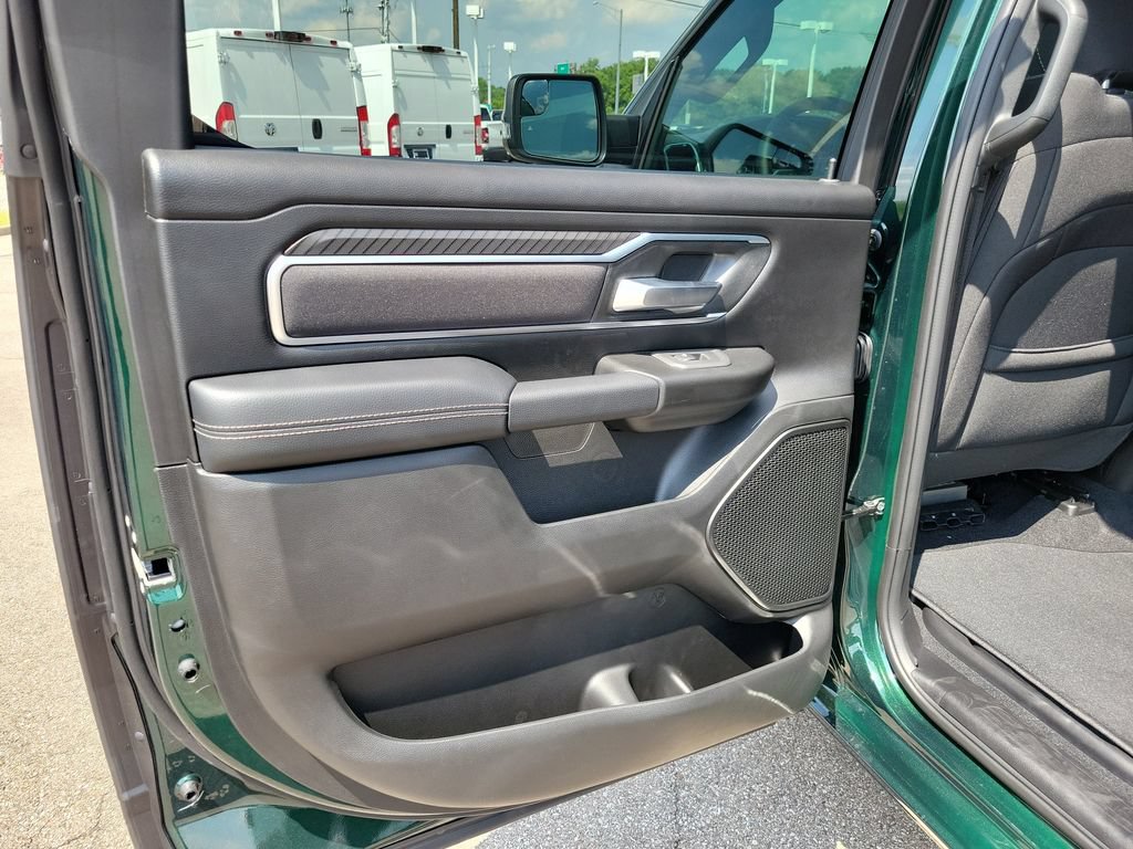 New 2026 RAM 1500 Big Horn AWD/4WD image 10