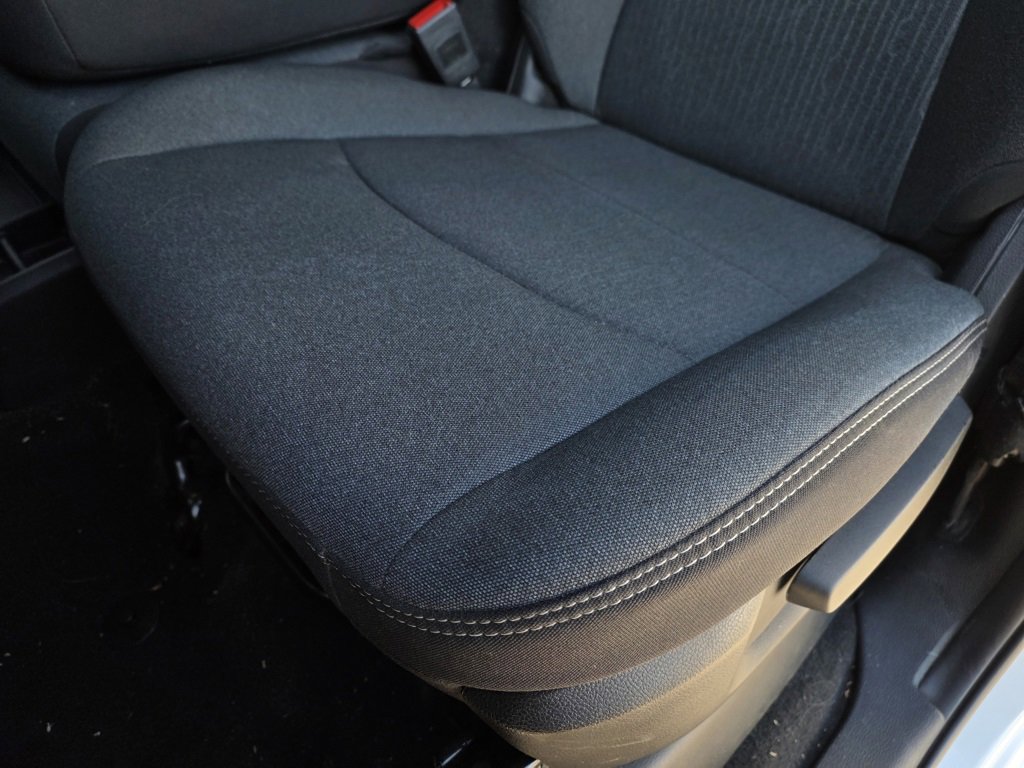 Used 2024 RAM 2500 Tradesman w/ Chrome Appearance Group image 23