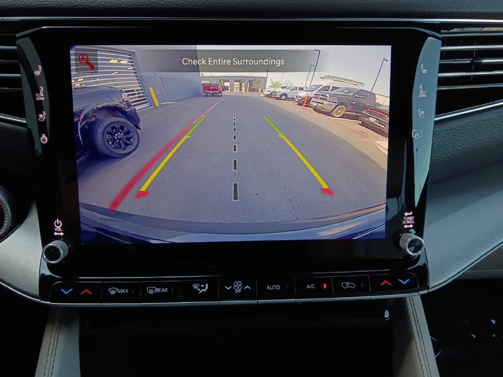 New 2026 Jeep Grand Wagoneer L Limited AWD/4WD image 9