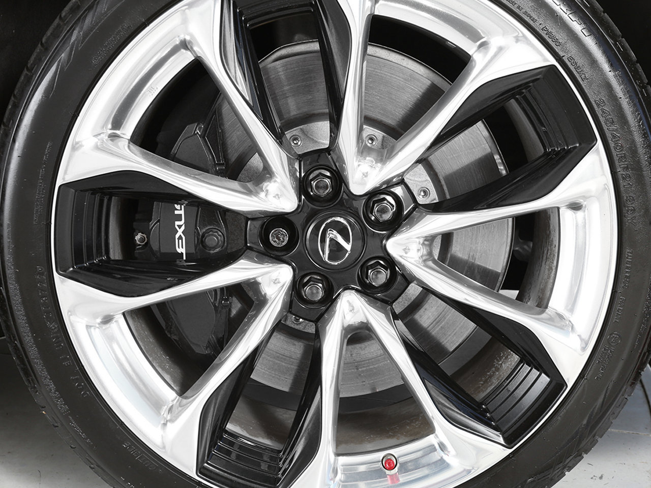 Used 2023 Lexus LC 500 Convertible w/ Touring Package RWD image 6