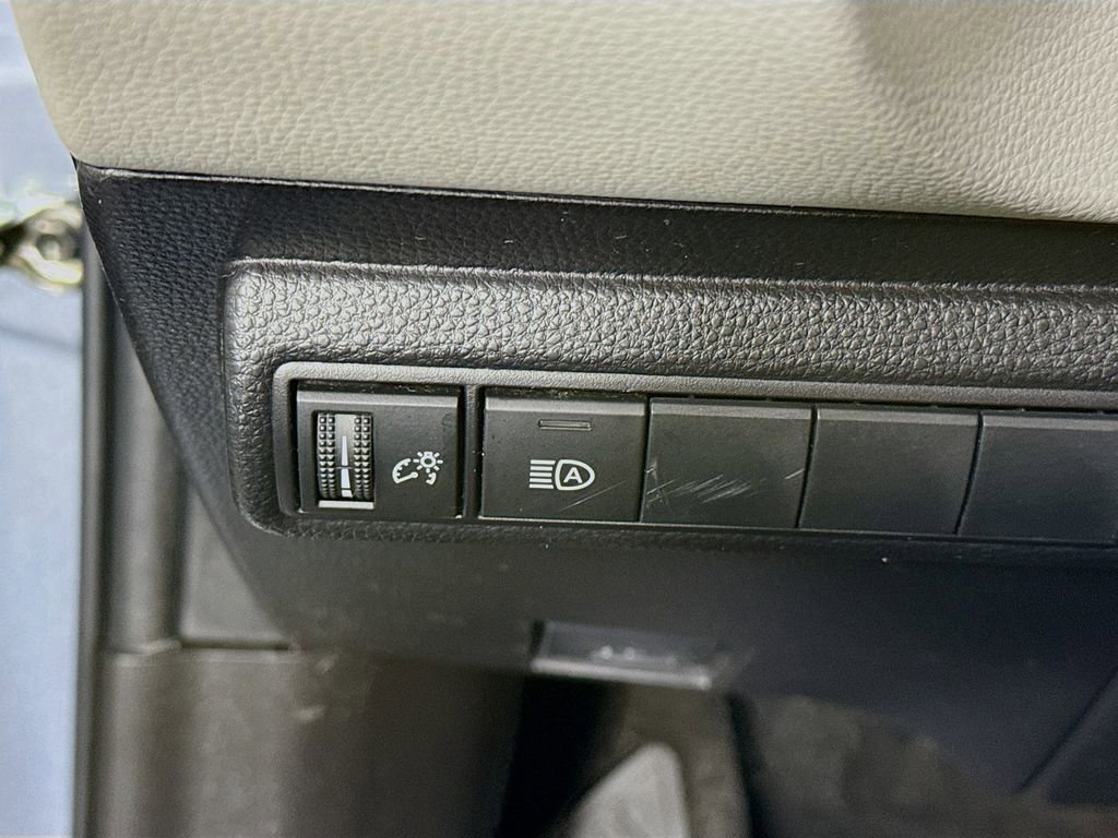 Certified 2022 Toyota Corolla LE image 18