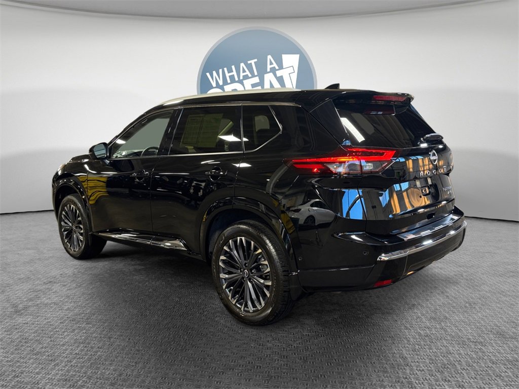 Used 2024 Nissan Rogue Platinum w/ Platinum Premium Package image 6