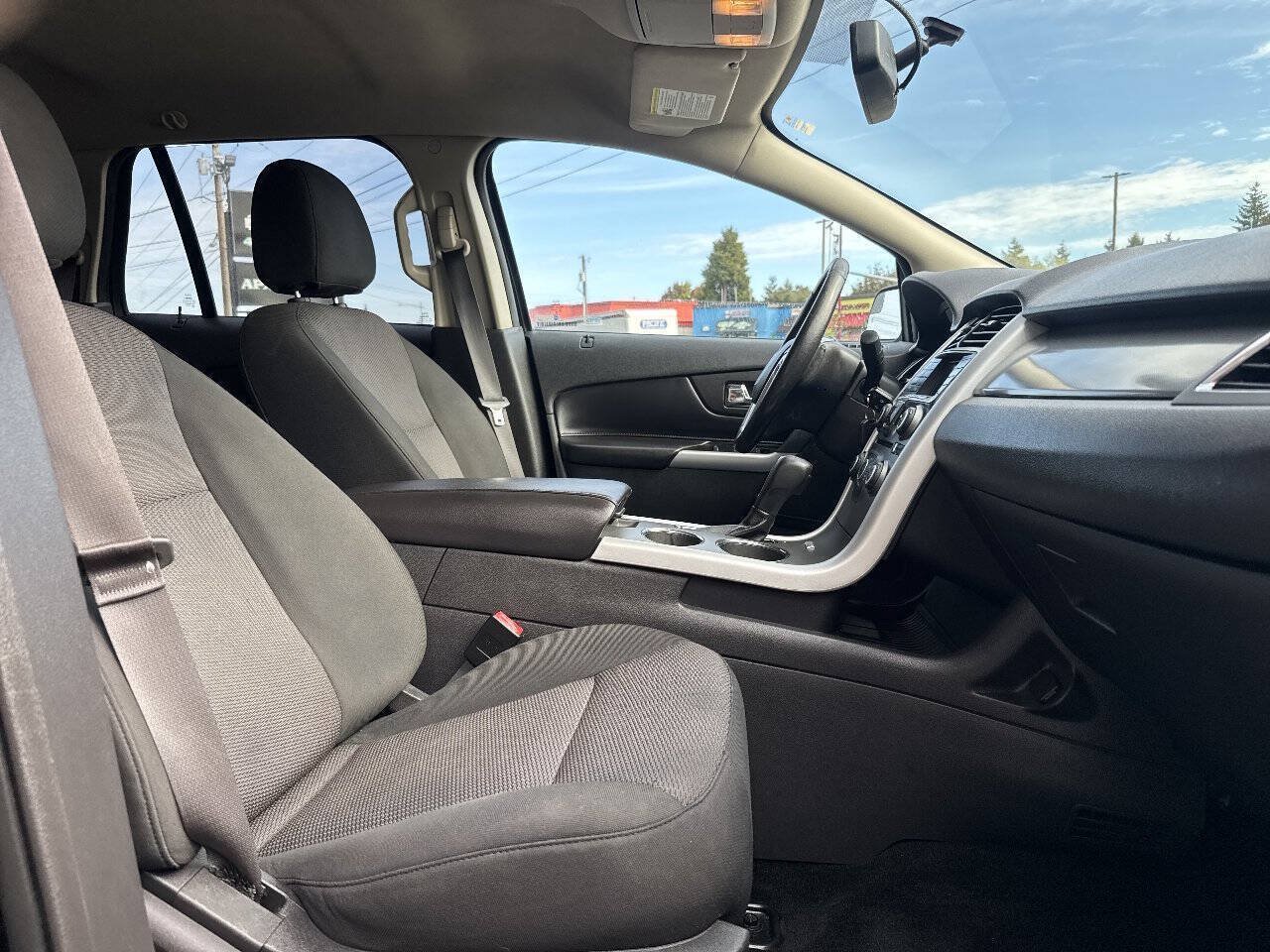 Used 2014 Ford Edge SEL AWD/4WD image 16